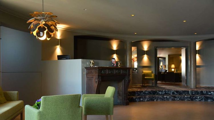 Best Western Clos Syrah Lobby