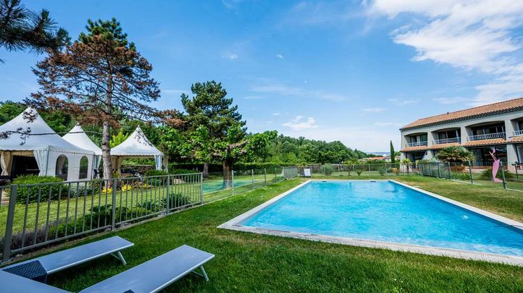 Best Western Clos Syrah Pool