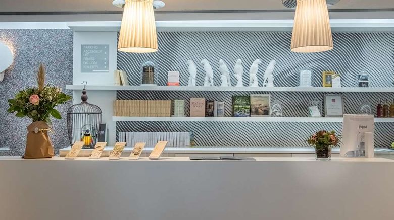 <b>Best Western Plus Hotel Litteraire Lobby</b>. Images powered by <a href="https://iceportal.shijigroup.com/" title="IcePortal" target="_blank">IcePortal</a>.