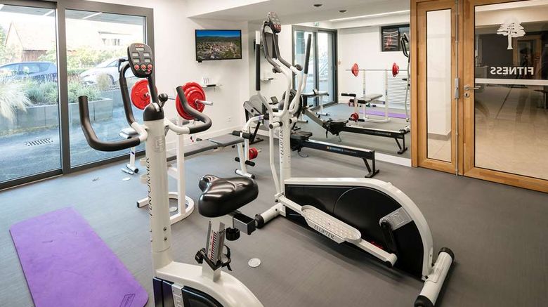 <b>Best Western Hotel le Schoenenbourg Health</b>. Images powered by <a href="https://iceportal.shijigroup.com/" title="IcePortal" target="_blank">IcePortal</a>.