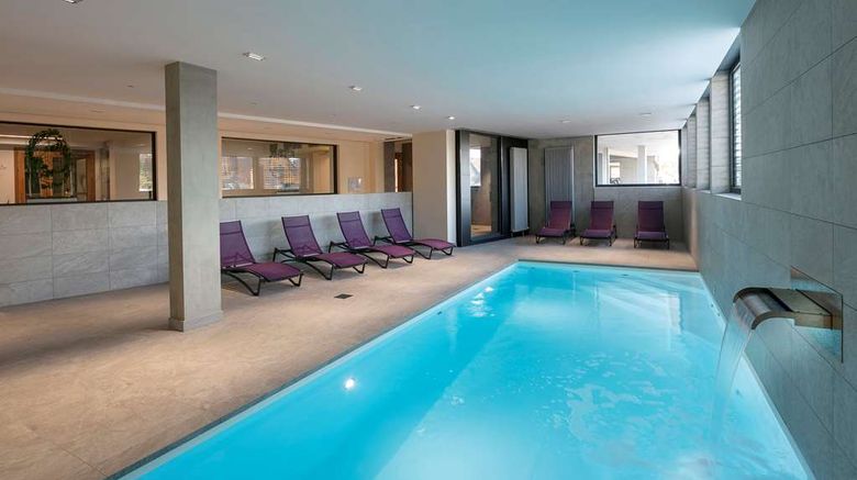 <b>Best Western Hotel le Schoenenbourg Pool</b>. Images powered by <a href="https://iceportal.shijigroup.com/" title="IcePortal" target="_blank">IcePortal</a>.