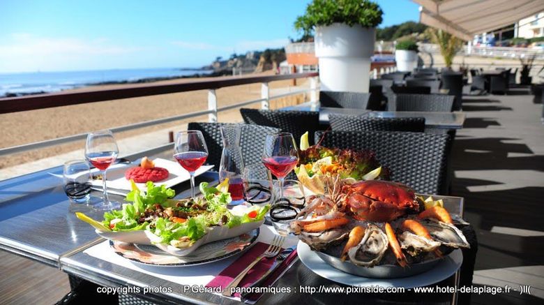 <b>Best Western Hotel De La Plage Restaurant</b>. Images powered by <a href="https://iceportal.shijigroup.com/" title="IcePortal" target="_blank">IcePortal</a>.