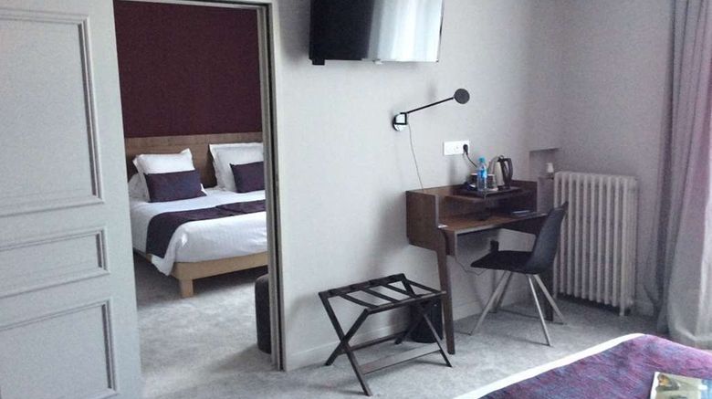 <b>Best Western Hotel Le Duguesclin Room</b>. Images powered by <a href="https://iceportal.shijigroup.com/" title="IcePortal" target="_blank">IcePortal</a>.