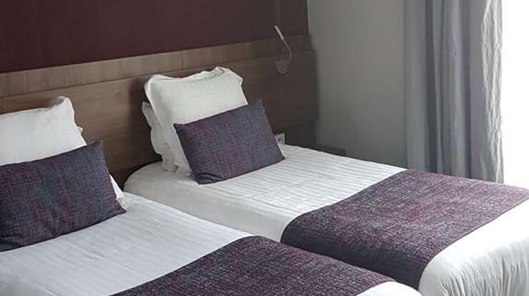 Best Western Hotel Le Duguesclin Room