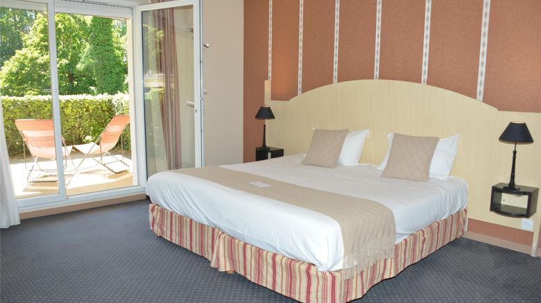 <b>Best Western Golf d'Albon Suite</b>. Images powered by <a href="https://iceportal.shijigroup.com/" title="IcePortal" target="_blank">IcePortal</a>.