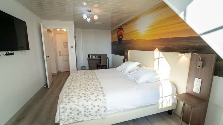 <b>Best Western Hotel Ile De France Suite</b>. Images powered by <a href="https://iceportal.shijigroup.com/" title="IcePortal" target="_blank">IcePortal</a>.