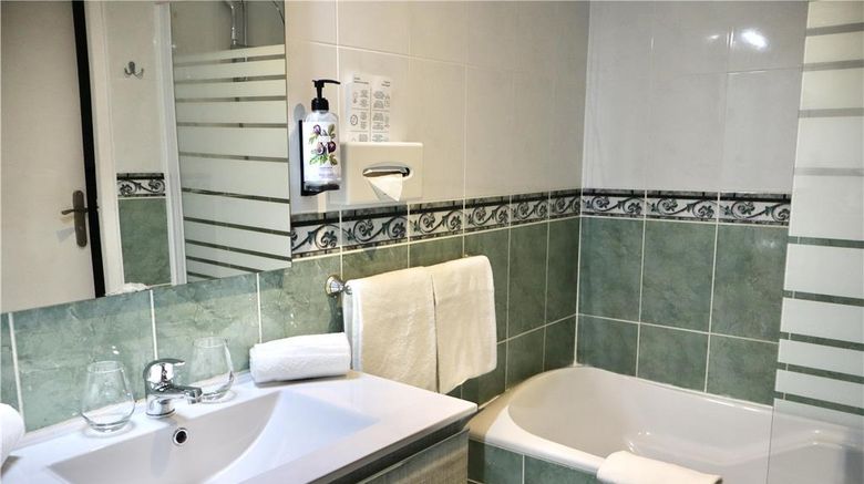 <b>Best Western Hotel Ile De France Room</b>. Images powered by <a href="https://iceportal.shijigroup.com/" title="IcePortal" target="_blank">IcePortal</a>.