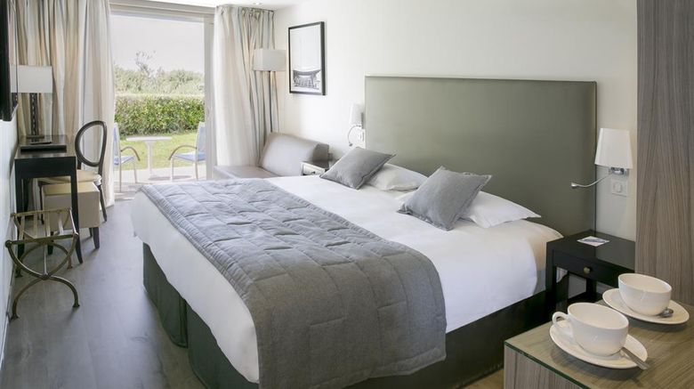 <b>Best Western Premier Santa Maria Room</b>. Images powered by <a href="https://iceportal.shijigroup.com/" title="IcePortal" target="_blank">IcePortal</a>.