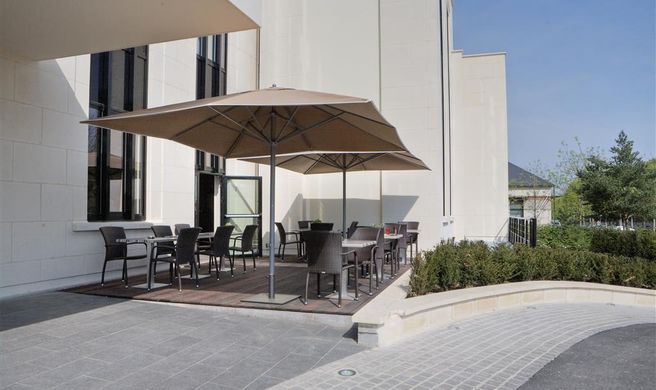 Best Western Plus Hotel des Francs Exterior