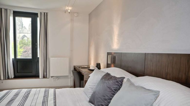 <b>Best Western Plus Hotel des Francs Room</b>. Images powered by <a href="https://iceportal.shijigroup.com/" title="IcePortal" target="_blank">IcePortal</a>.