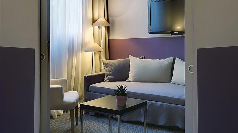 <b>Best Western Hotel de la Breche Room</b>. Images powered by <a href="https://iceportal.shijigroup.com/" title="IcePortal" target="_blank">IcePortal</a>.