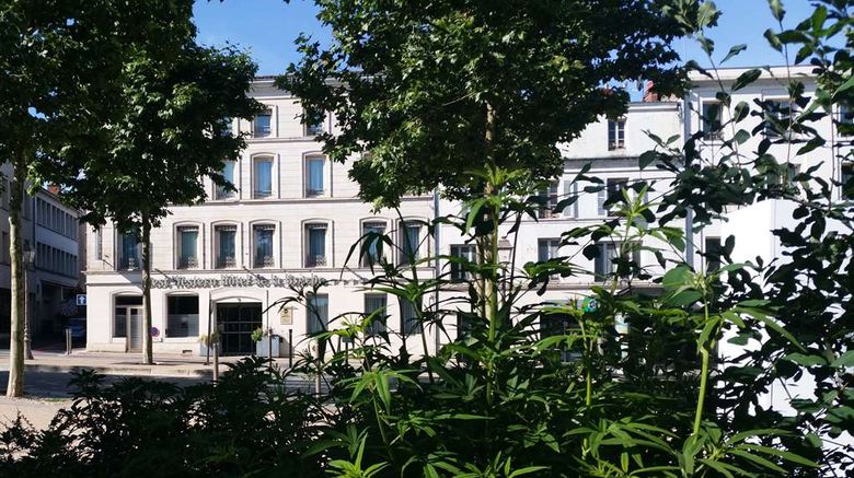 <b>Best Western Hotel de la Breche Exterior</b>. Images powered by <a href="https://iceportal.shijigroup.com/" title="IcePortal" target="_blank">IcePortal</a>.