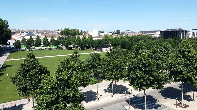 <b>Best Western Hotel de la Breche Exterior</b>. Images powered by <a href="https://iceportal.shijigroup.com/" title="IcePortal" target="_blank">IcePortal</a>.
