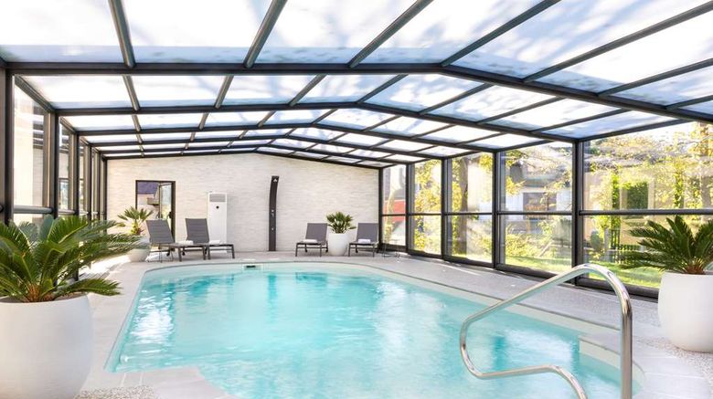 <b>Best Western La Mare O Poissons Pool</b>. Images powered by <a href="https://iceportal.shijigroup.com/" title="IcePortal" target="_blank">IcePortal</a>.
