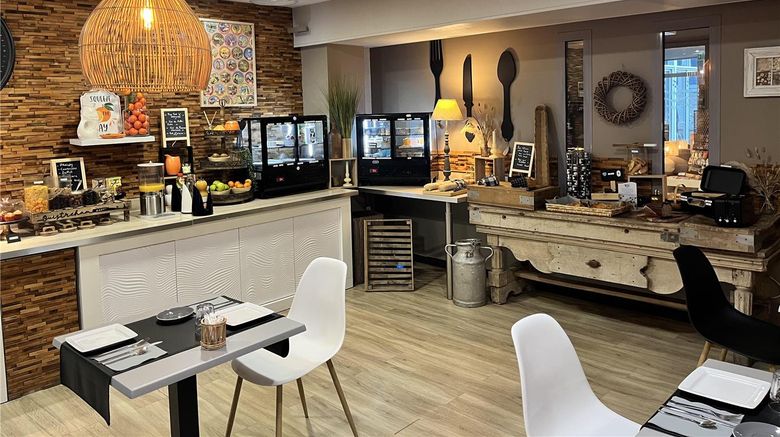 <b>Best Western La Mare O Poissons Restaurant</b>. Images powered by <a href="https://iceportal.shijigroup.com/" title="IcePortal" target="_blank">IcePortal</a>.