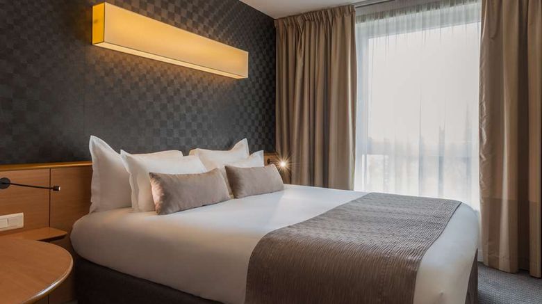 <b>Best Western Plus Paris Saclay Room</b>. Images powered by <a href="https://iceportal.shijigroup.com/" title="IcePortal" target="_blank">IcePortal</a>.