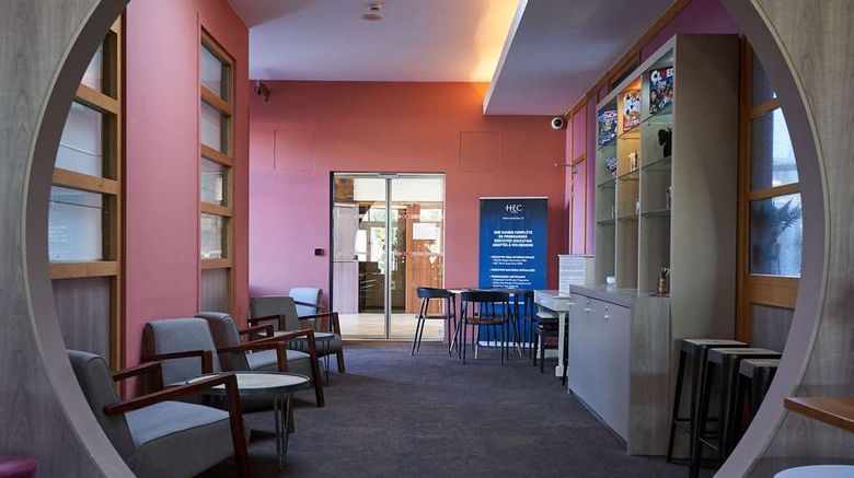 <b>Best Western Plus Paris Saclay Lobby</b>. Images powered by <a href="https://iceportal.shijigroup.com/" title="IcePortal" target="_blank">IcePortal</a>.