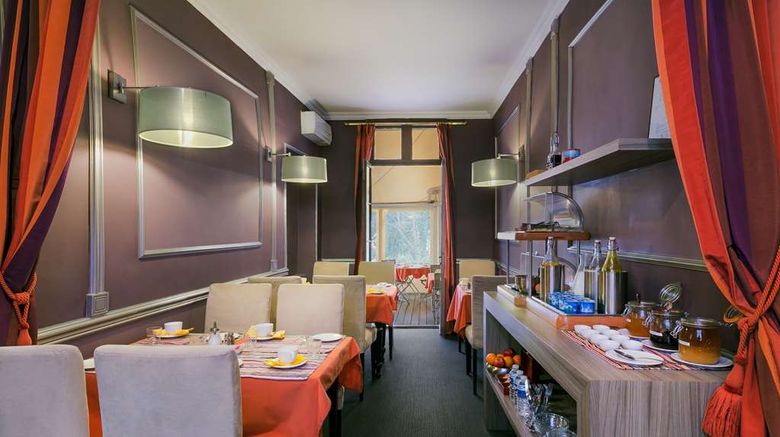<b>Best Western Hotel Le Guilhem Restaurant</b>. Images powered by <a href="https://iceportal.shijigroup.com/" title="IcePortal" target="_blank">IcePortal</a>.