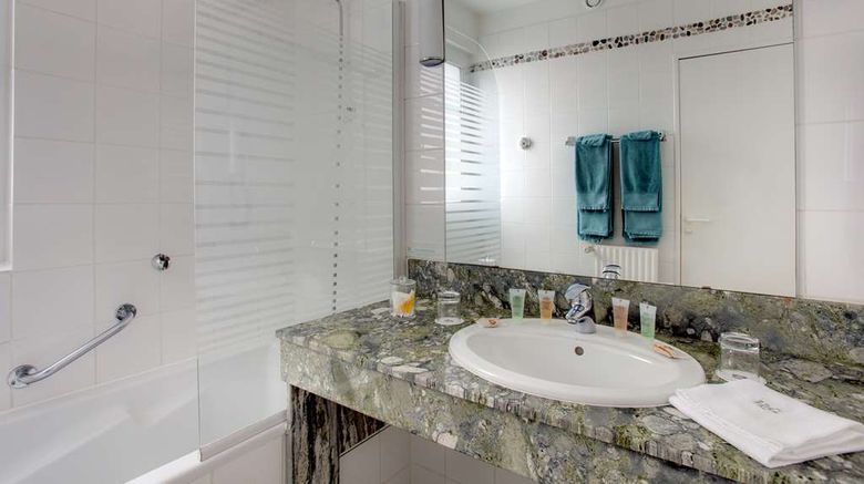 <b>Best Western Hotel Le Guilhem Room</b>. Images powered by <a href="https://iceportal.shijigroup.com/" title="IcePortal" target="_blank">IcePortal</a>.