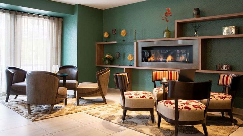 <b>Best Western Hotel Belfort Lobby</b>. Images powered by <a href="https://iceportal.shijigroup.com/" title="IcePortal" target="_blank">IcePortal</a>.