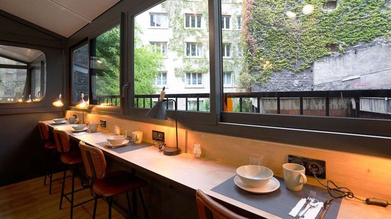 <b>Best Western Hotel Le Montparnasse Restaurant</b>. Images powered by <a href="https://iceportal.shijigroup.com/" title="IcePortal" target="_blank">IcePortal</a>.