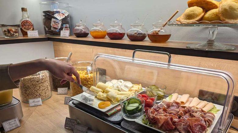<b>Best Western Hotel Le Montparnasse Restaurant</b>. Images powered by <a href="https://iceportal.shijigroup.com/" title="IcePortal" target="_blank">IcePortal</a>.