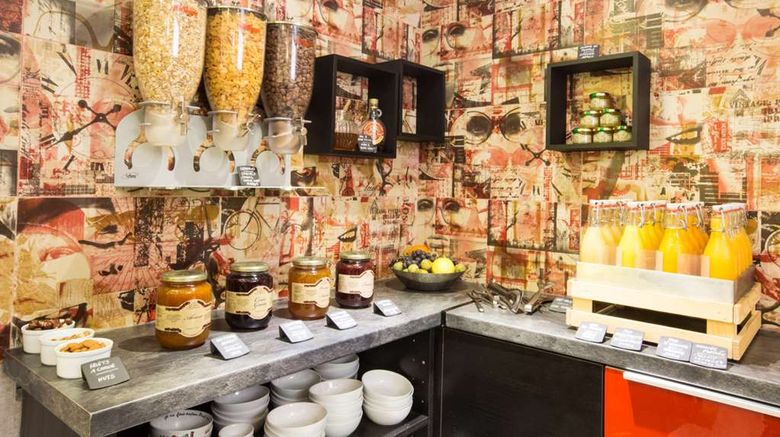 <b>Best Western Plus Opera Batignolles Restaurant</b>. Images powered by <a href="https://iceportal.shijigroup.com/" title="IcePortal" target="_blank">IcePortal</a>.