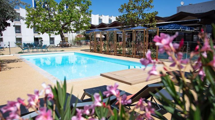 Best Western Saint Etienne Aeroport Pool