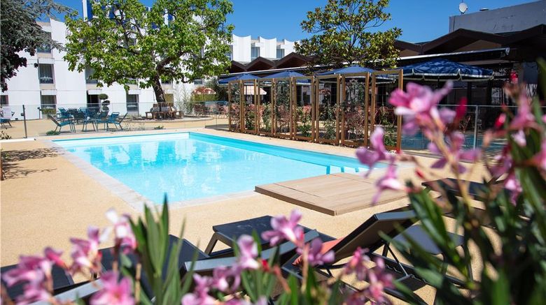 <b>Best Western Saint Etienne Aeroport Pool</b>. Images powered by <a href="https://iceportal.shijigroup.com/" title="IcePortal" target="_blank">IcePortal</a>.