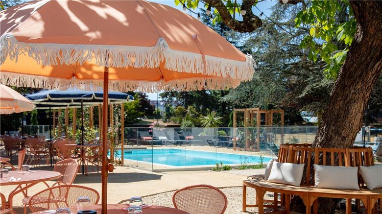 <b>Best Western Saint Etienne Aeroport Pool</b>. Images powered by <a href="https://iceportal.shijigroup.com/" title="IcePortal" target="_blank">IcePortal</a>.