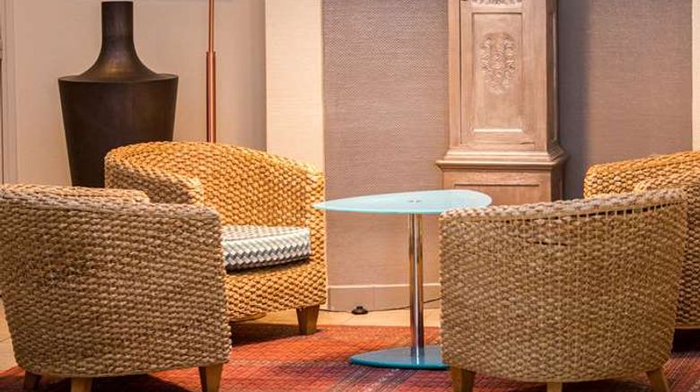 <b>Best Western Hotel Des Voyageurs Lobby</b>. Images powered by <a href="https://iceportal.shijigroup.com/" title="IcePortal" target="_blank">IcePortal</a>.