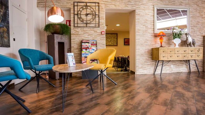 <b>Best Western Hotel Des Voyageurs Lobby</b>. Images powered by <a href="https://iceportal.shijigroup.com/" title="IcePortal" target="_blank">IcePortal</a>.