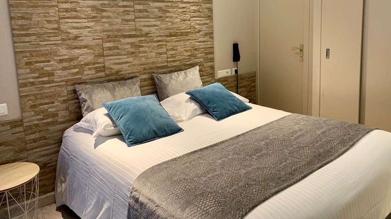 <b>Best Western Hotel Des Voyageurs Room</b>. Images powered by <a href="https://iceportal.shijigroup.com/" title="IcePortal" target="_blank">IcePortal</a>.