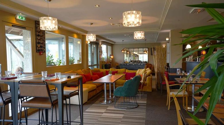 <b>Best Western l'Atelier 117 Restaurant</b>. Images powered by <a href="https://iceportal.shijigroup.com/" title="IcePortal" target="_blank">IcePortal</a>.