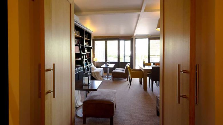 <b>Best Western The Hotel Versailles Meeting</b>. Images powered by <a href="https://iceportal.shijigroup.com/" title="IcePortal" target="_blank">IcePortal</a>.