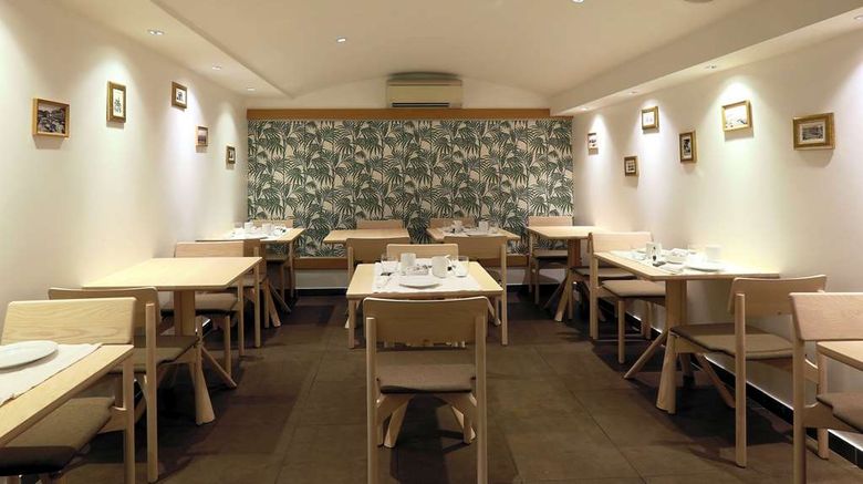<b>Best Western Hotel Du Mucem Restaurant</b>. Images powered by <a href="https://iceportal.shijigroup.com/" title="IcePortal" target="_blank">IcePortal</a>.