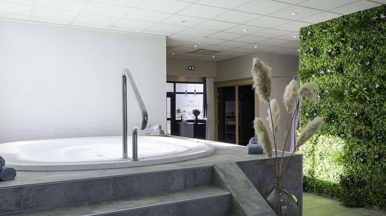 <b>Best Western Hotel de la Cite & Spa Spa</b>. Images powered by <a href="https://iceportal.shijigroup.com/" title="IcePortal" target="_blank">IcePortal</a>.