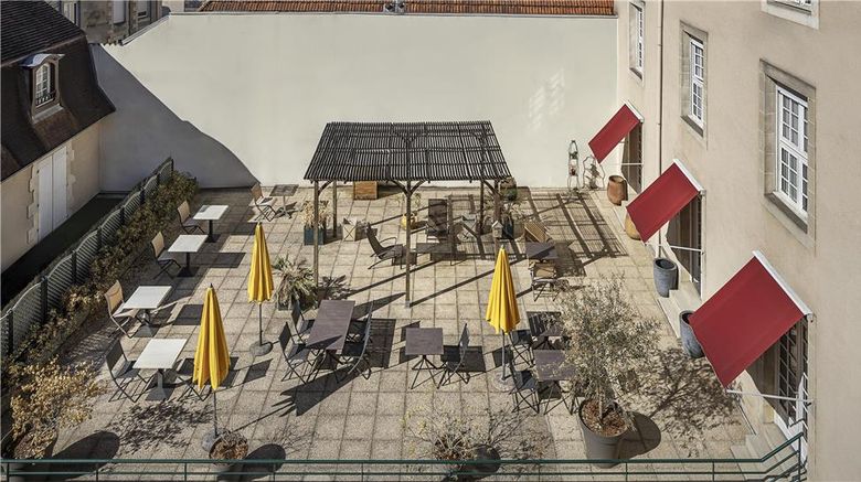 <b>Best Western Poitiers Centre Le Grand Exterior</b>. Images powered by <a href="https://iceportal.shijigroup.com/" title="IcePortal" target="_blank">IcePortal</a>.