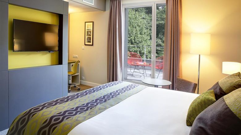 <b>Best Western Plus Paris Meudon Ermitage Room</b>. Images powered by <a href="https://iceportal.shijigroup.com/" title="IcePortal" target="_blank">IcePortal</a>.