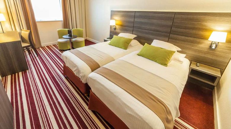 <b>Best Western Plus Palais des Congres Room</b>. Images powered by <a href="https://iceportal.shijigroup.com/" title="IcePortal" target="_blank">IcePortal</a>.