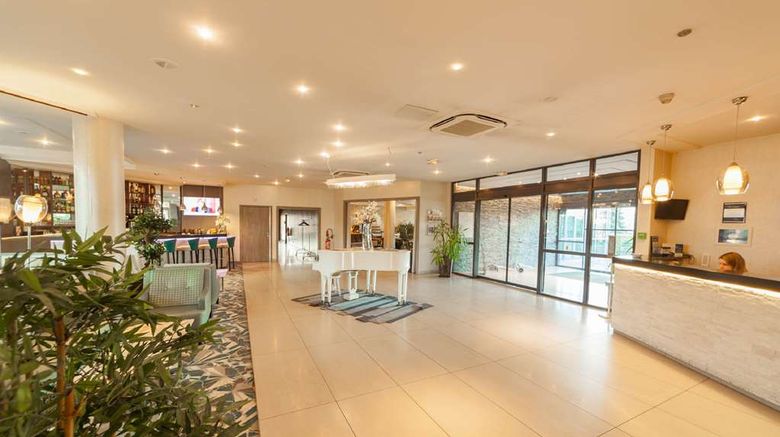 <b>Best Western Plus Palais des Congres Lobby</b>. Images powered by <a href="https://iceportal.shijigroup.com/" title="IcePortal" target="_blank">IcePortal</a>.