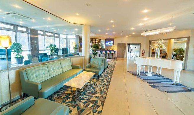 Best Western Plus Palais des Congres Lobby