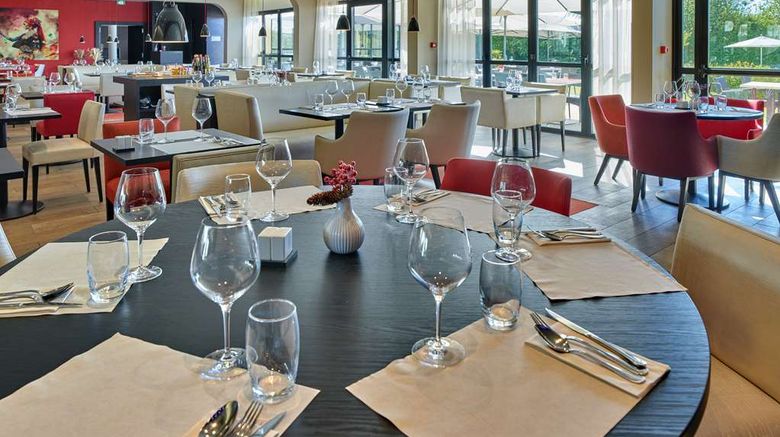 <b>Best Western Plus Hotel Metz Technopole Restaurant</b>. Images powered by <a href="https://iceportal.shijigroup.com/" title="IcePortal" target="_blank">IcePortal</a>.