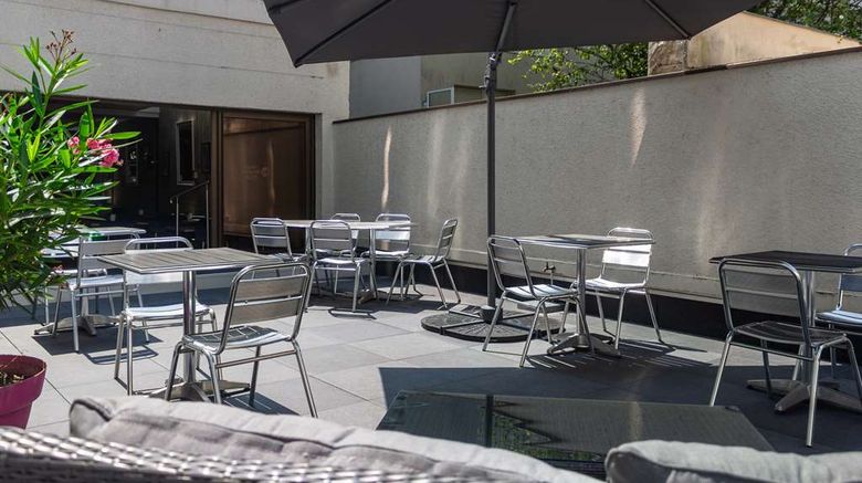 <b>Best Western Plus L'Artist Hotel Exterior</b>. Images powered by <a href="https://iceportal.shijigroup.com/" title="IcePortal" target="_blank">IcePortal</a>.