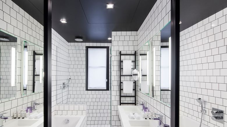 <b>Best Western Premier Faubourg 88 Room</b>. Images powered by <a href="https://iceportal.shijigroup.com/" title="IcePortal" target="_blank">IcePortal</a>.