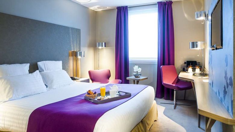 <b>Best Western Plus Paris Velizy Room</b>. Images powered by <a href="https://iceportal.shijigroup.com/" title="IcePortal" target="_blank">IcePortal</a>.