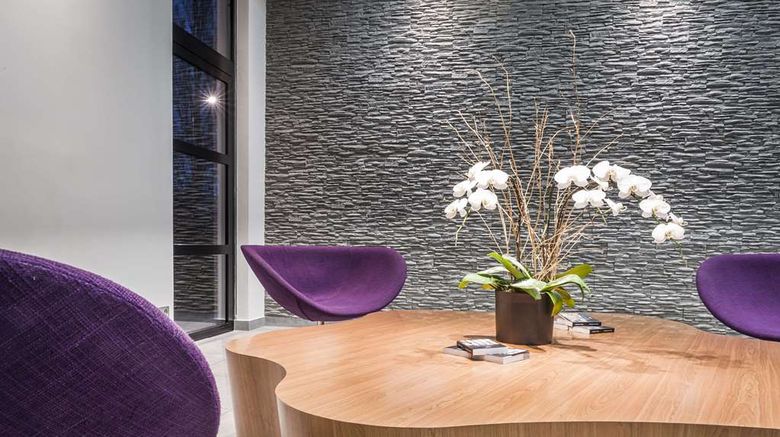 <b>Best Western Plus Paris Velizy Lobby</b>. Images powered by <a href="https://iceportal.shijigroup.com/" title="IcePortal" target="_blank">IcePortal</a>.