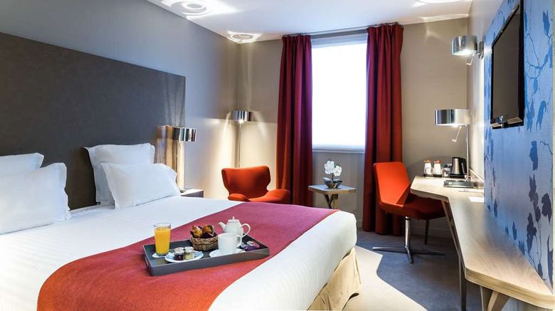 <b>Best Western Plus Paris Velizy Room</b>. Images powered by <a href="https://iceportal.shijigroup.com/" title="IcePortal" target="_blank">IcePortal</a>.