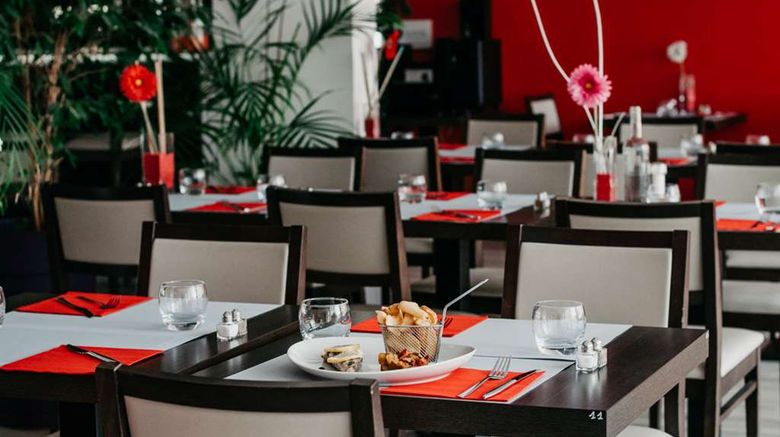 <b>Best Western Hotel Des Thermes Restaurant</b>. Images powered by <a href="https://iceportal.shijigroup.com/" title="IcePortal" target="_blank">IcePortal</a>.