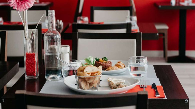 <b>Best Western Hotel Des Thermes Restaurant</b>. Images powered by <a href="https://iceportal.shijigroup.com/" title="IcePortal" target="_blank">IcePortal</a>.